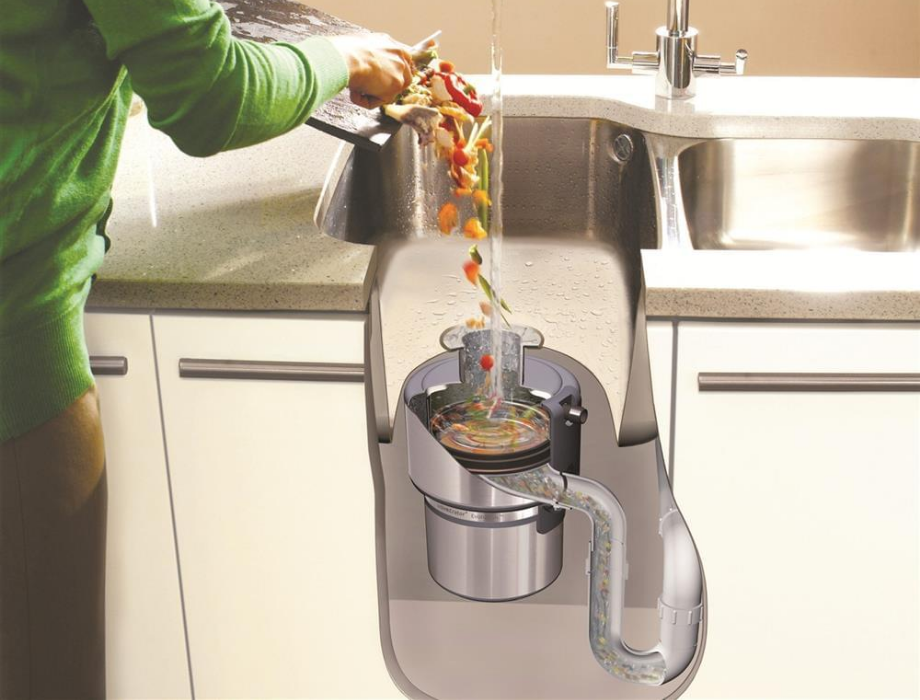 Tritarifiuti da lavandino Insinkerator, come funziona e quale modello scegliere?