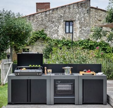 Cucina da esterno con plancha a gas, forno, piano lavoro e di cottura Enò 