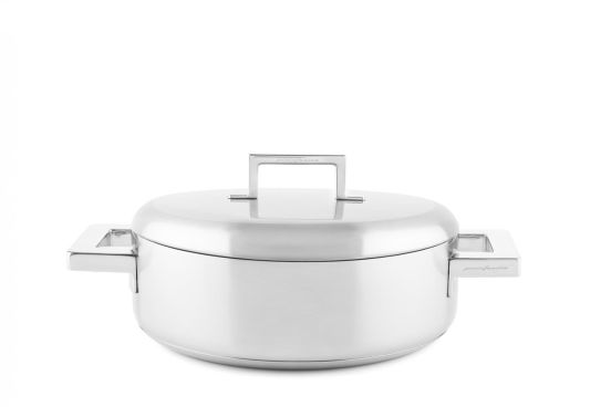 Tegame in acciaio inox per induzione linea Stile by Pininfarina, con due manici e coperchio, diam. 32cm