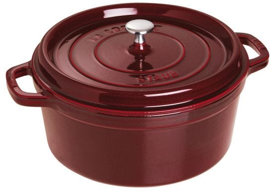 Round saucepan in cast iron for induction garnet red color with handles and lid, diam. 22cm