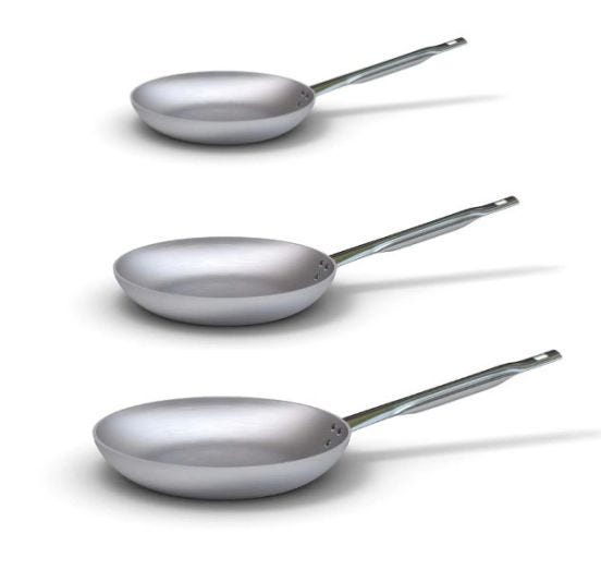Trio of low flared aluminum pans for induction, 4 mm thick, diam. 20,24,28cm