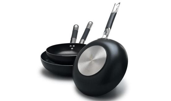 Set di 3 Padelle Svasate Alte AlBlack in alluminio antiaderente 3mm per induzione con manico “cool” di Pentole Agnelli, diam. 24/28/32cm