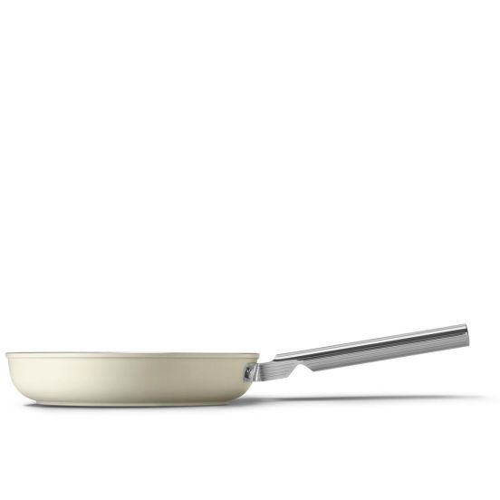 Padella in alluminio antiaderente per induzione, Crema Smeg Cookware, diam. 24cm