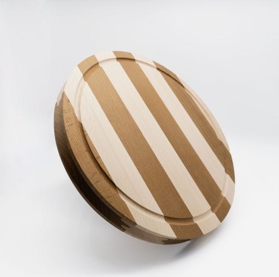 Luchetti round wooden cutting board, diam. 28cm