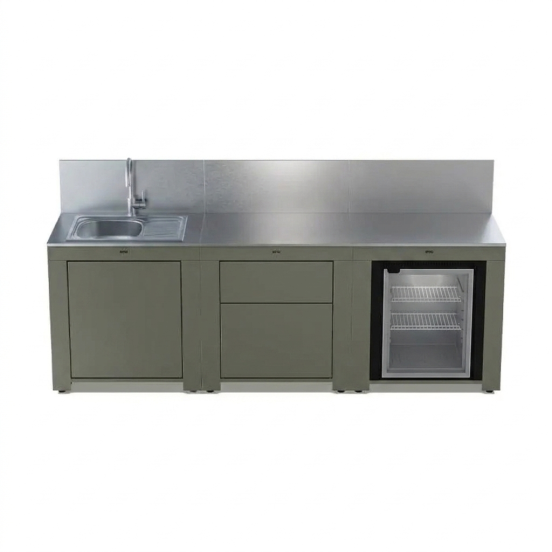 Cucina da esterno lineare con 3 moduli, lavello e frigo, colore salvia - Enò